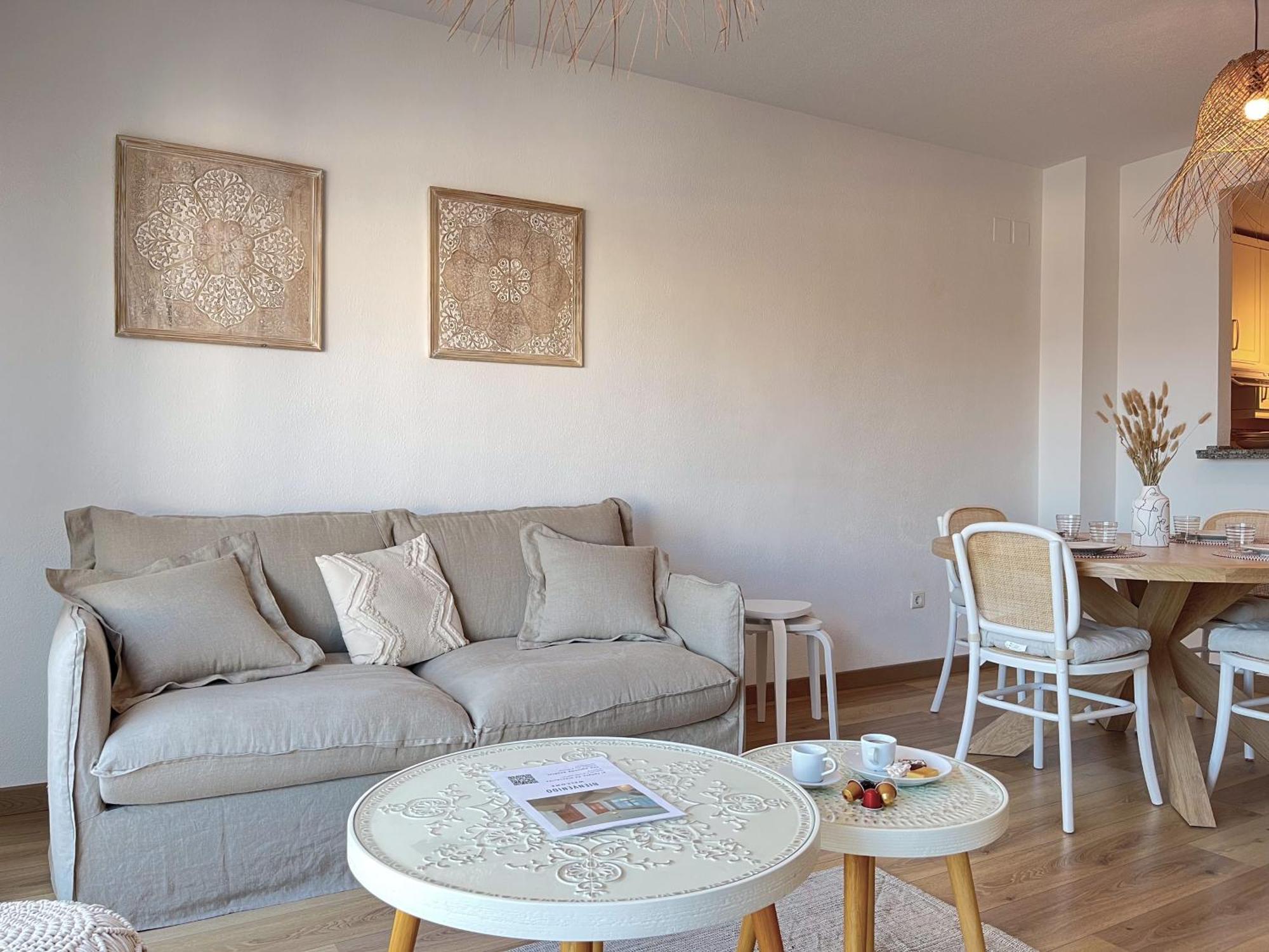 בנאלמדנה Appartement Spacieux Avec Terrasse Et Piscine מראה חיצוני תמונה