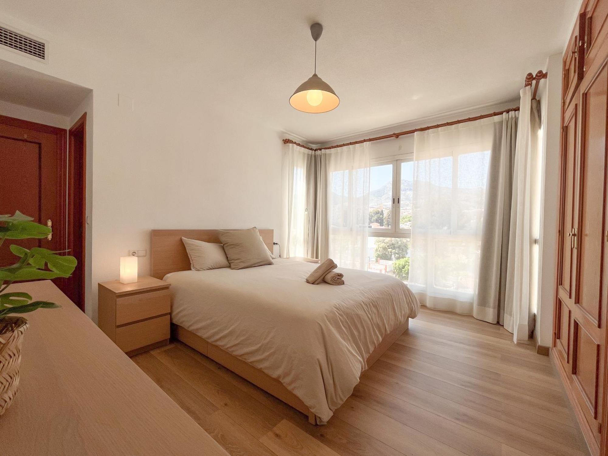 בנאלמדנה Appartement Spacieux Avec Terrasse Et Piscine מראה חיצוני תמונה