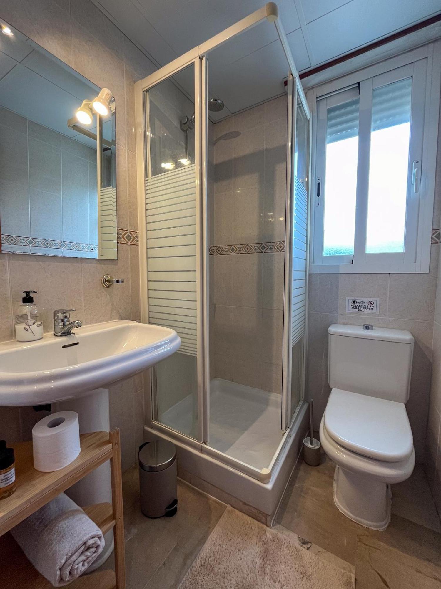 בנאלמדנה Appartement Spacieux Avec Terrasse Et Piscine מראה חיצוני תמונה
